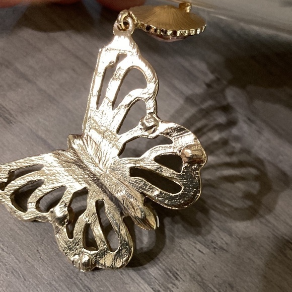 Spice Market BUTTERFLY FAUX GEMS/CRYSTALS DANGLE EARRINGS - Picture 9 of 9